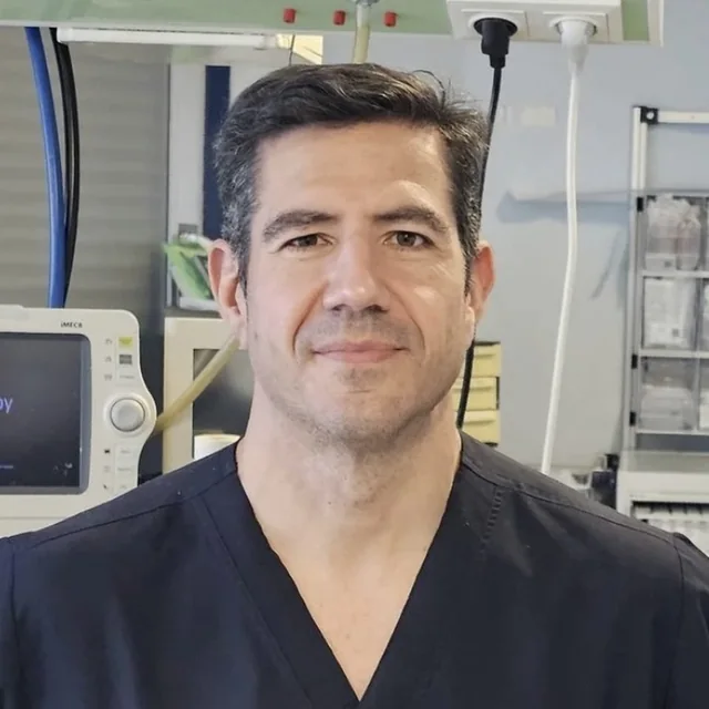 Dr. Carlos Fernández Ramos